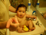 12-04-2007-baby-bath